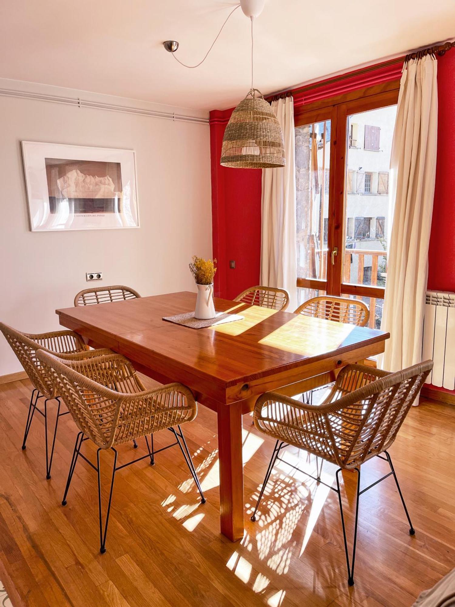 Apartamento Familiar En El Centro De Benasque Con Terraza Zewnętrze zdjęcie